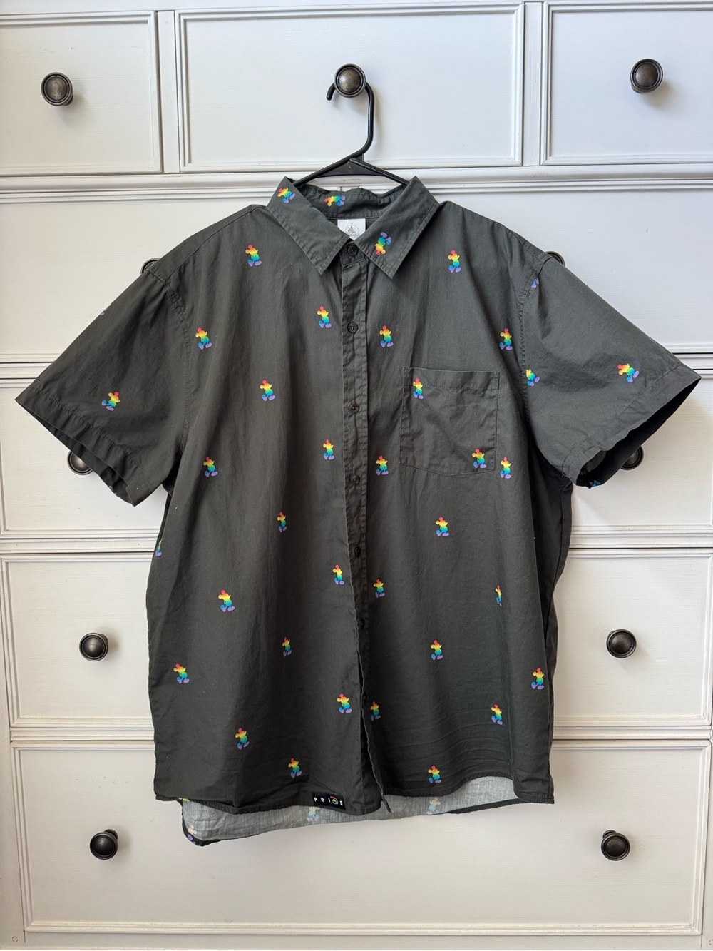 Disney’s Men's Short-Sleeve Button-Up Shirt